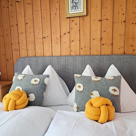 Apartment Klein Matterhorn - Haus Miranda Täsch Eksteriør billede